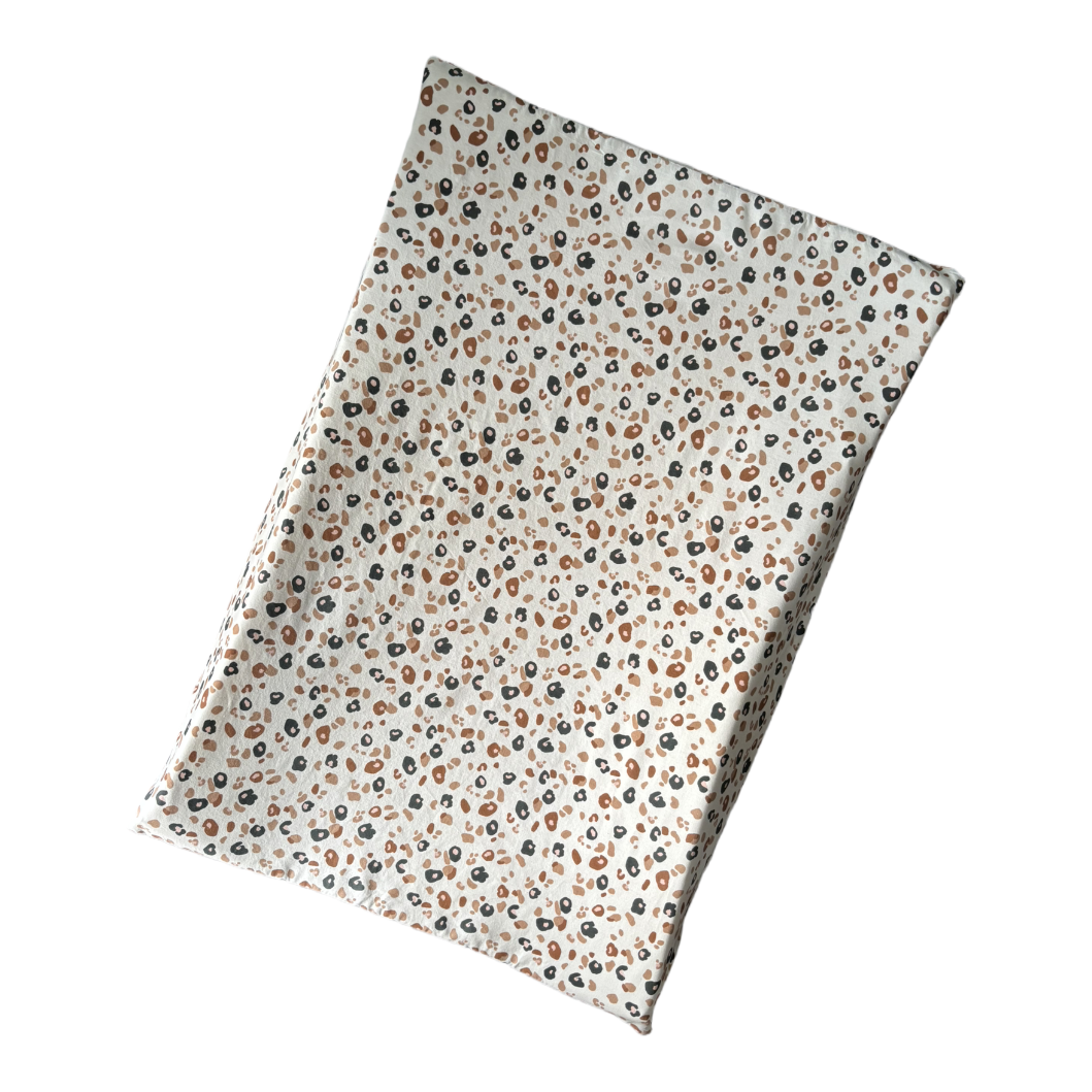 Aankleedkussenhoes met pantervlekken