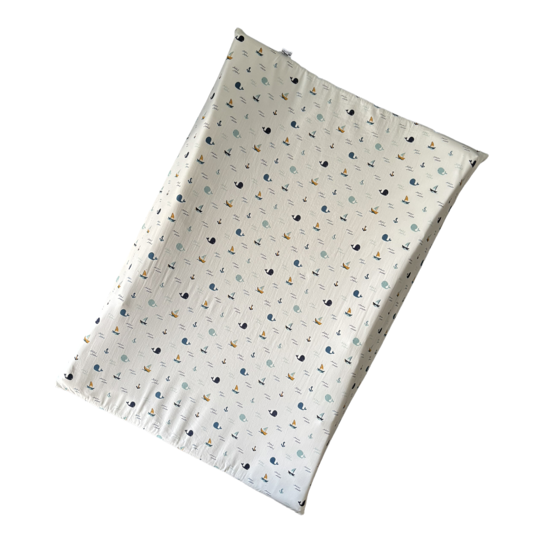 Aankleedkussenhoes met walvisjes (verticaal)